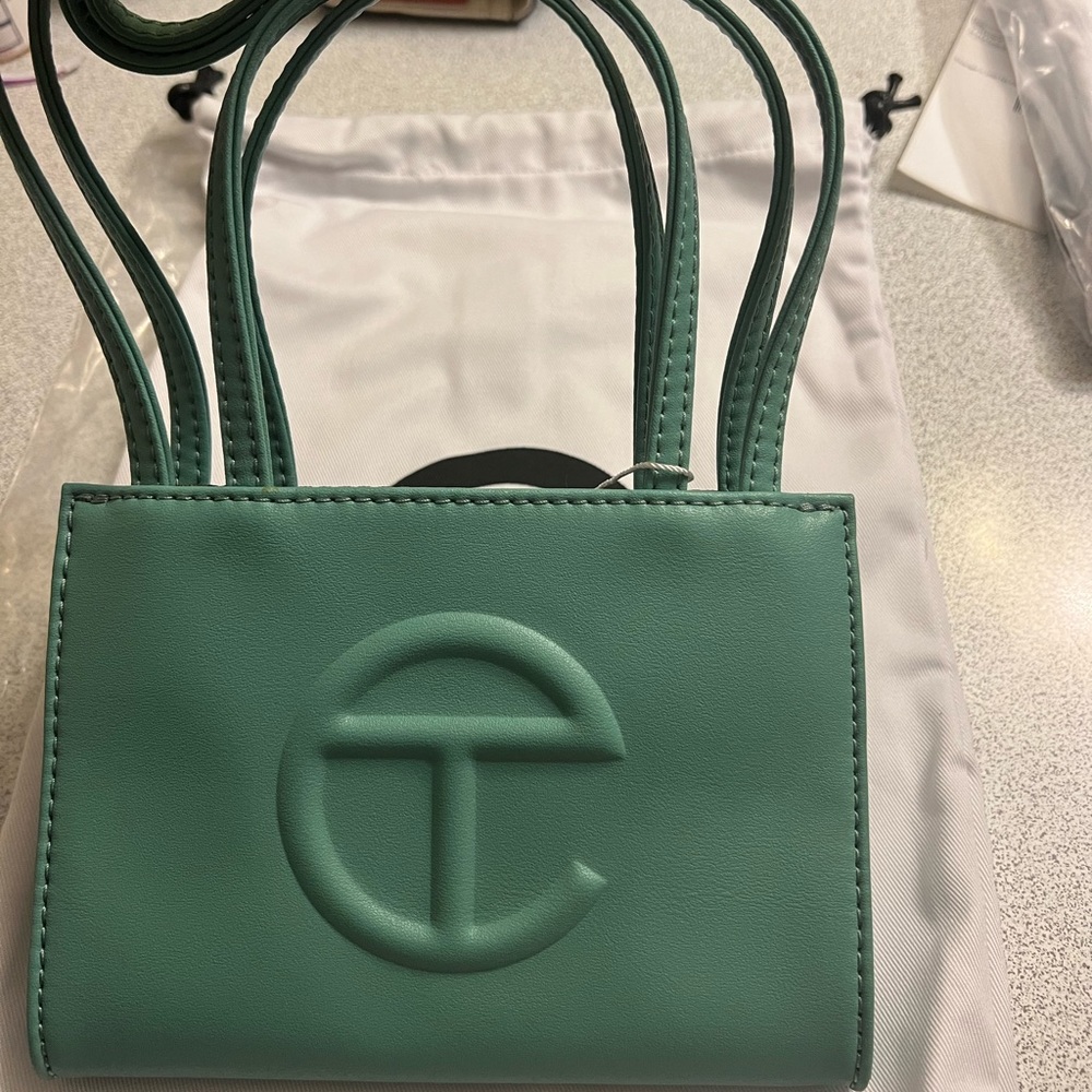 💚 NWT TELFAR Bag 💚